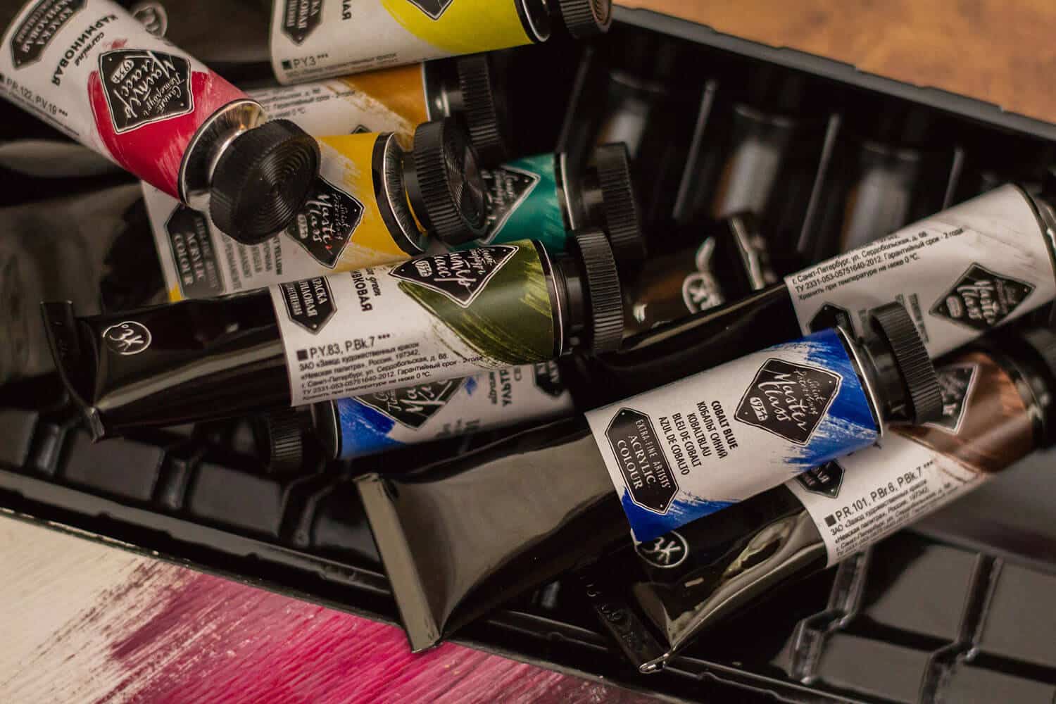 Here's How You REALLY Should Be Thinning Your Acrylic Paint